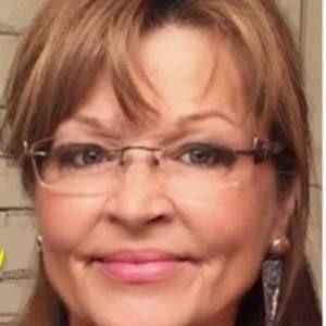 Meet your Posher, Elayne